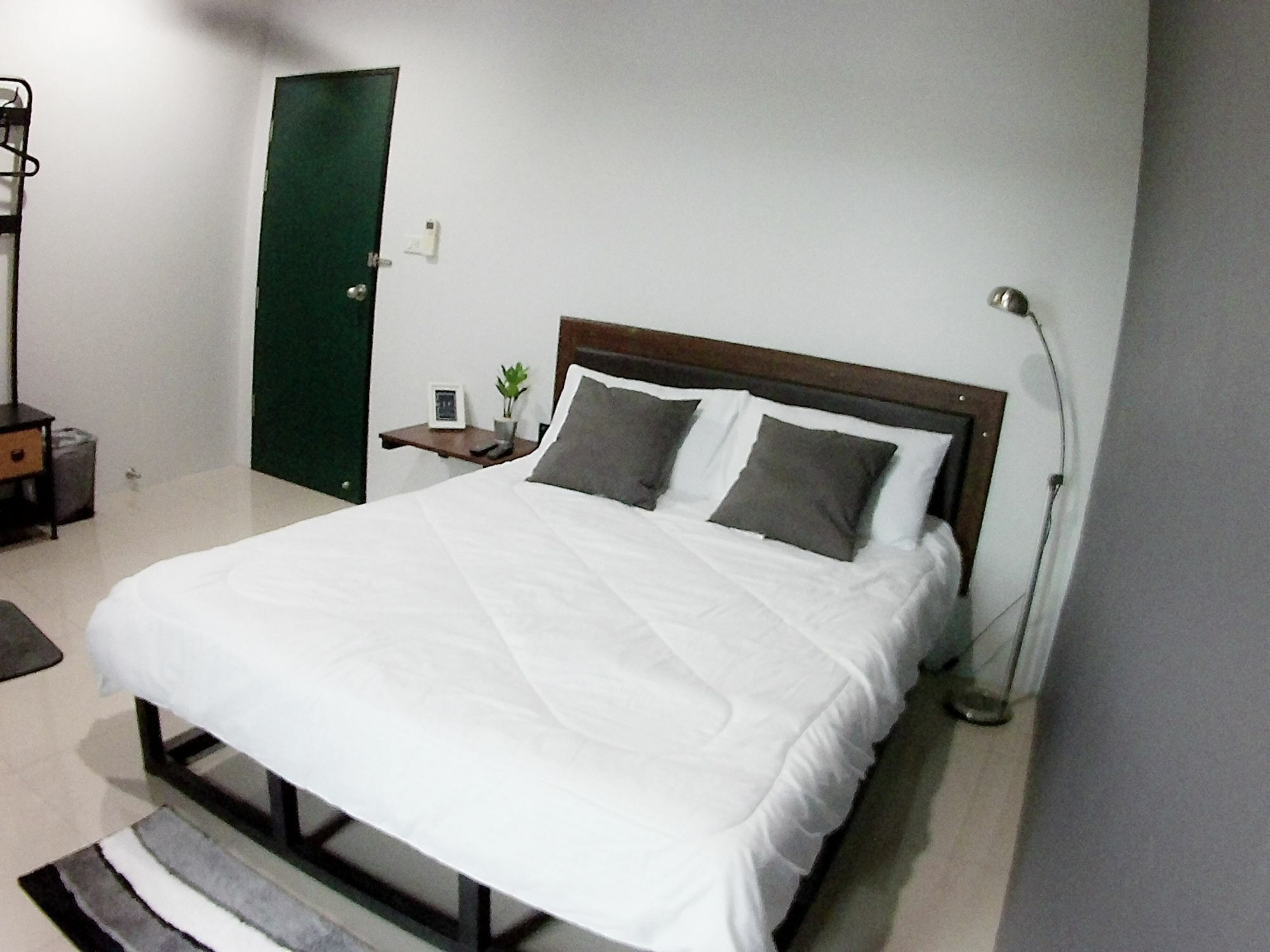 The Room Apartment Surat Thani Exteriör bild