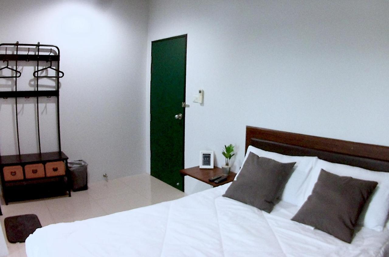The Room Apartment Surat Thani Exteriör bild